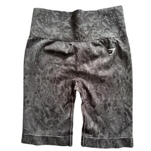 Gymshark Gray Pattern Biker Short 8in Inseam - Est. Size Small
